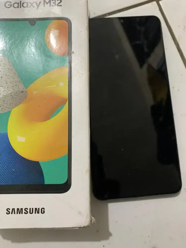 Samsung M32 bekas