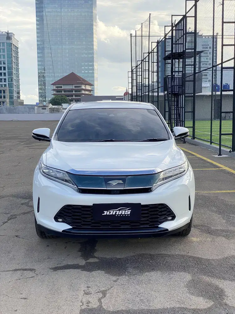 HARRIER FACELIFT NIK 2017 PUTIH