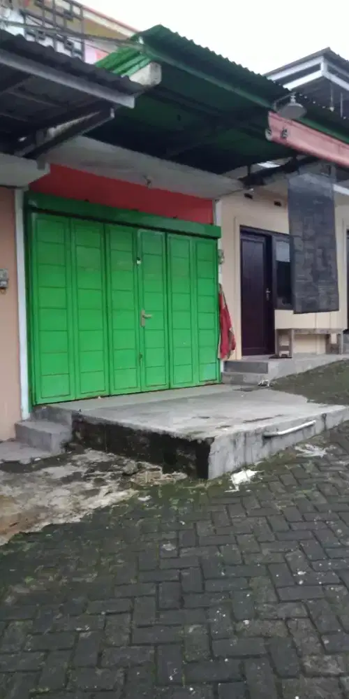 Dijual tanpa perantara. kios jl. Pesona Merbabu raya no.4 Salatiga