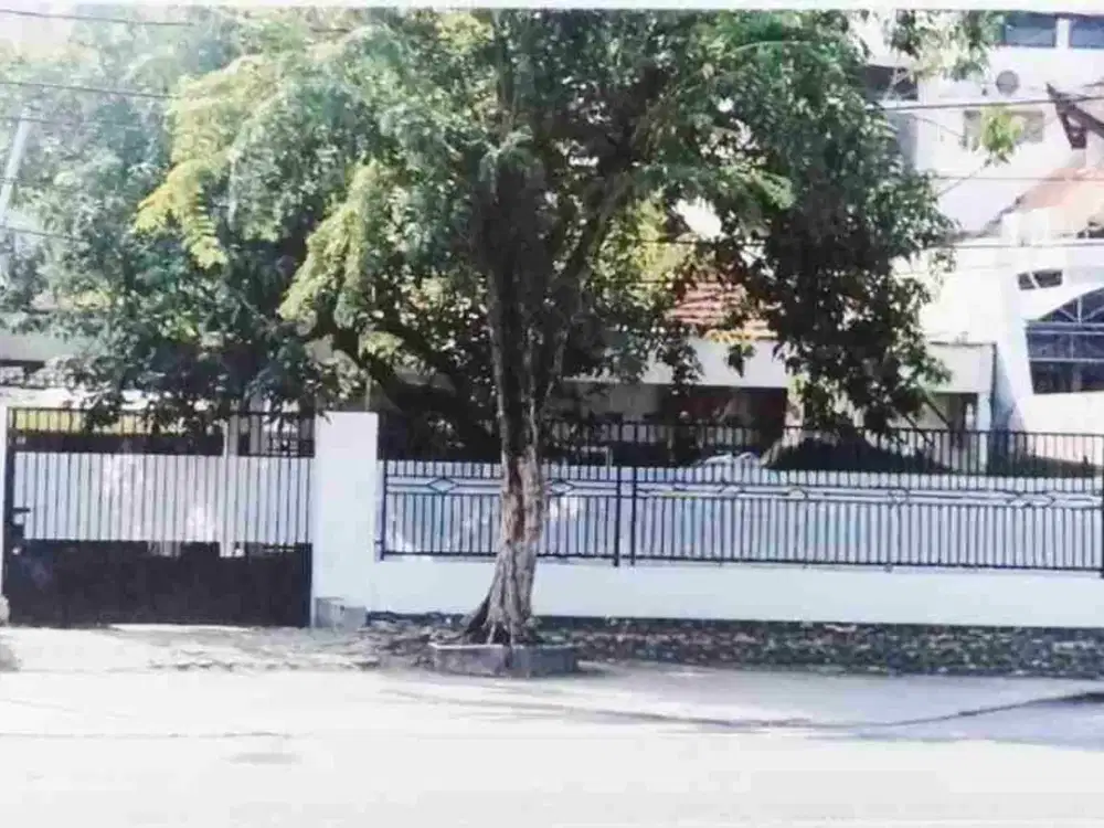 Rumah 1Lt Luas 494m2 Jl. Karangmenjangan Depan Kampus UNAIR & RSUD DR Soetomo Surabaya bs untuk Aneka Usaha