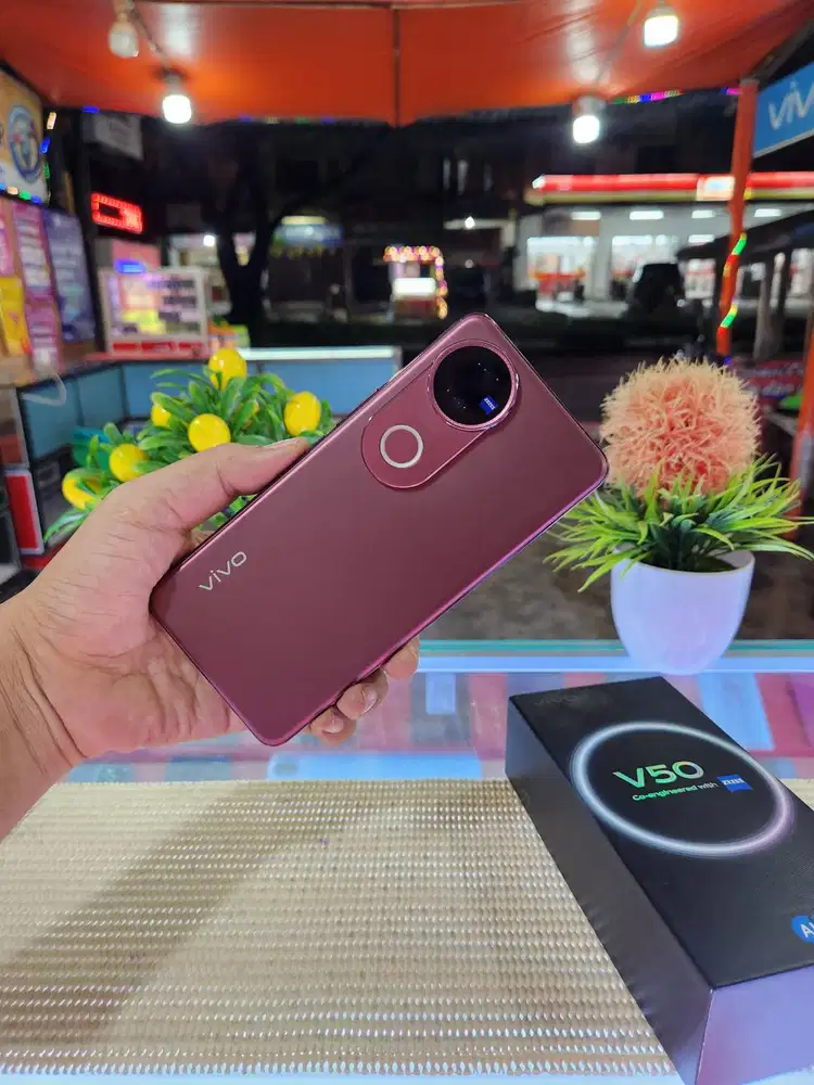 Vivo V50 5G Ram 12+12Gb/ 256Gb Fulset Mulus Original 100% like New