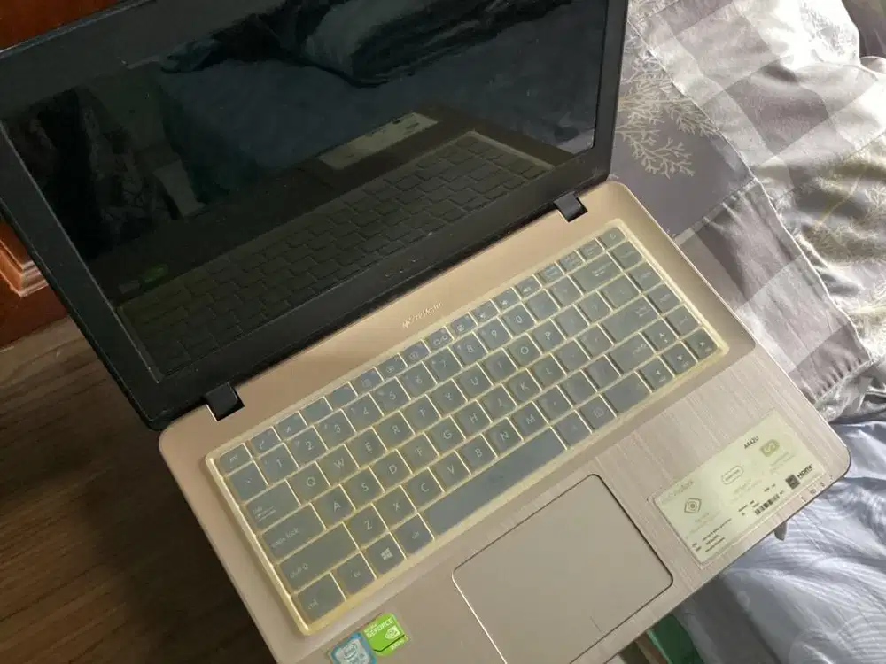Laptop ASUS A422U HDD 1TB Mulus