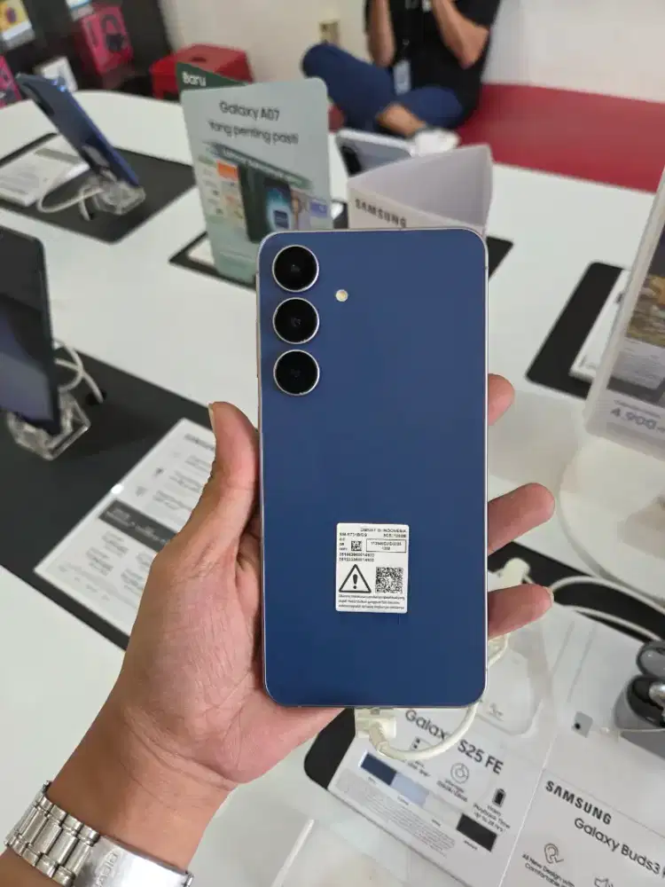 SAMSUNG GALAXY S25 FE