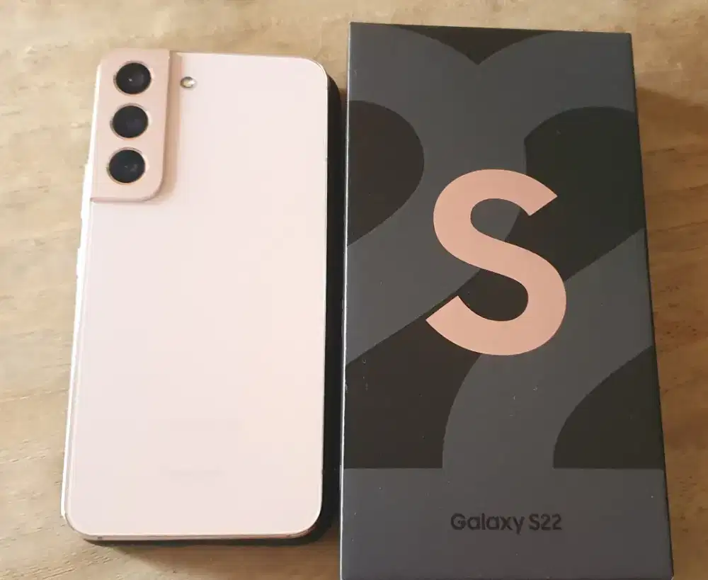 Samsung Galaxy S22 8/256 GB