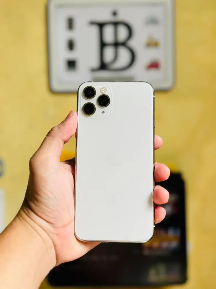 iPhone 11 Pro 256gbb mulus jual cepaat