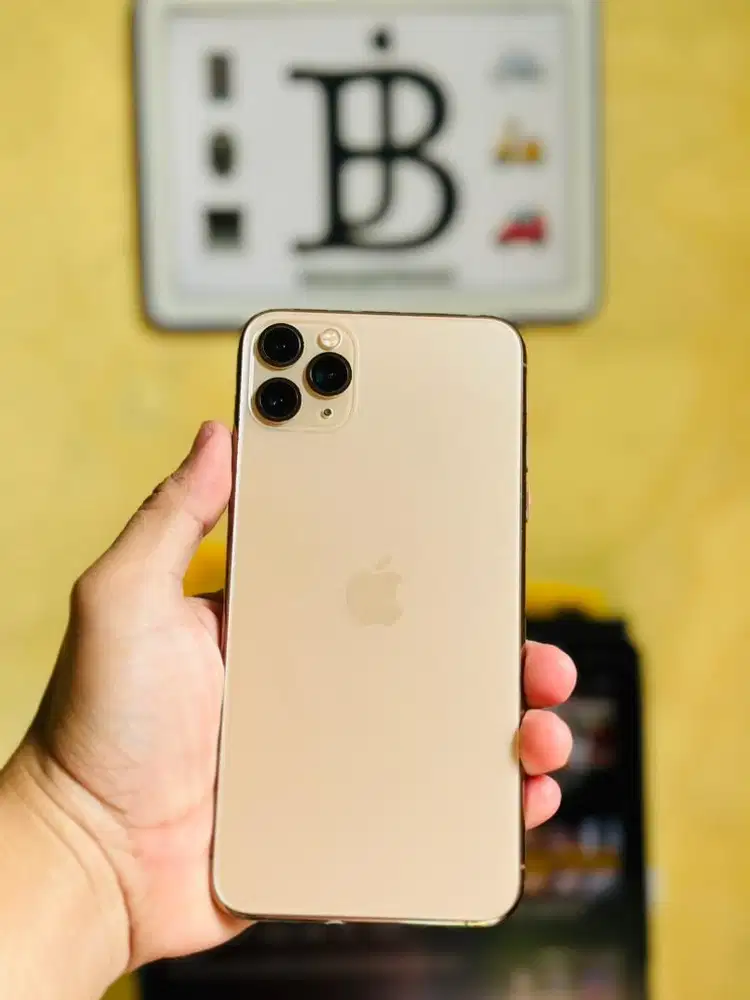 iPhone 11 ProMax mulus jual cepaat