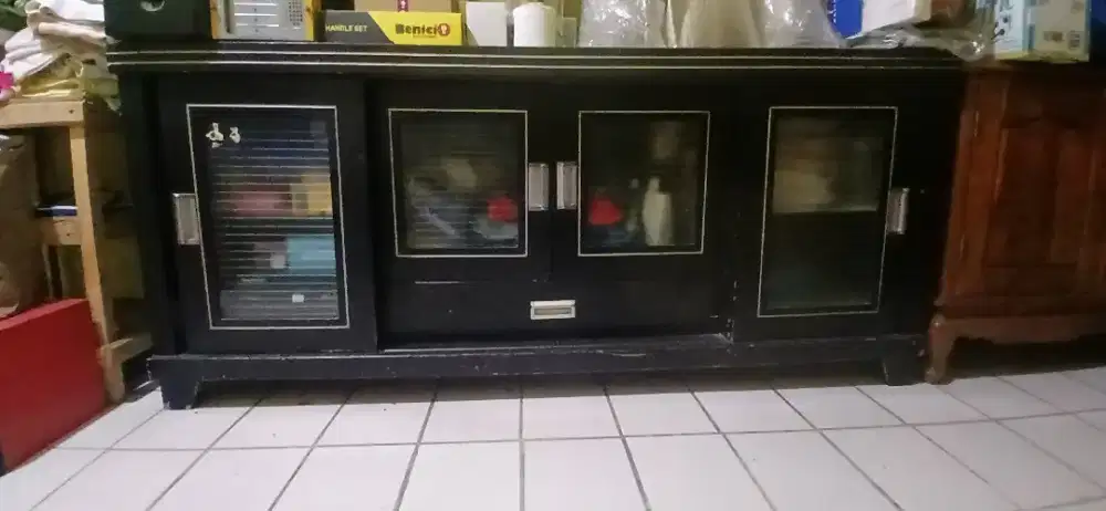 Lemari Kayu Pintu Geser