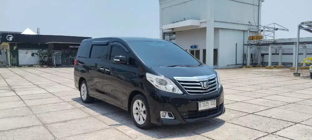 Toyota Alphard X autometik at Hitam 2012