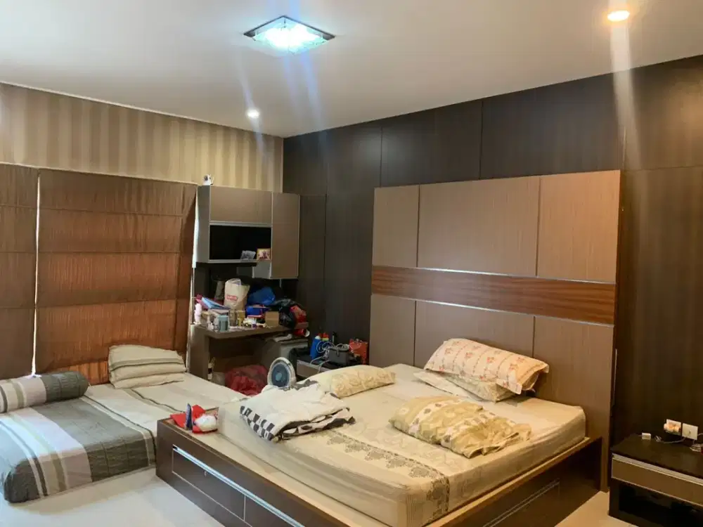 Dijual Rumah Mewah di Lantana - Luas & Siap Huni (007)