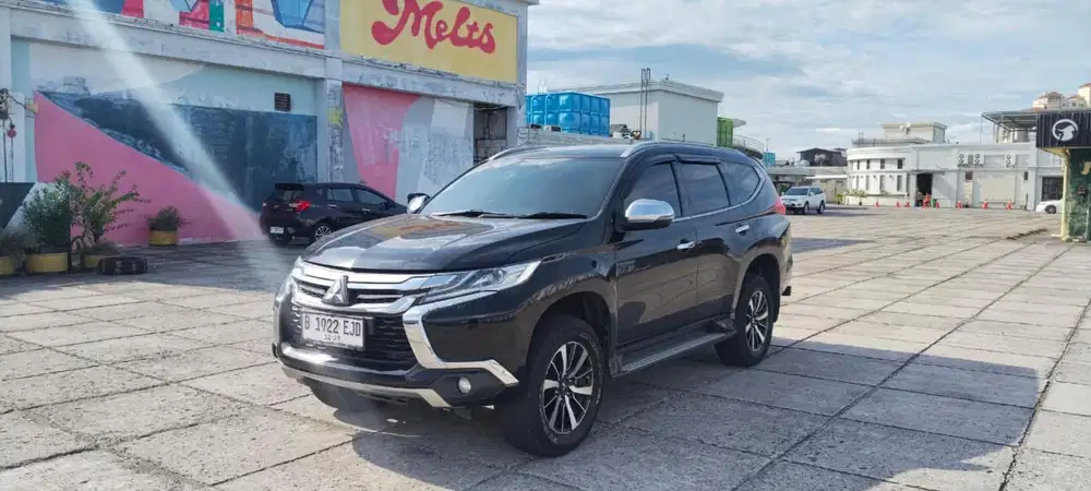 Mitsubishi Pajero Dakkar hitam Harga murah autometik 2018