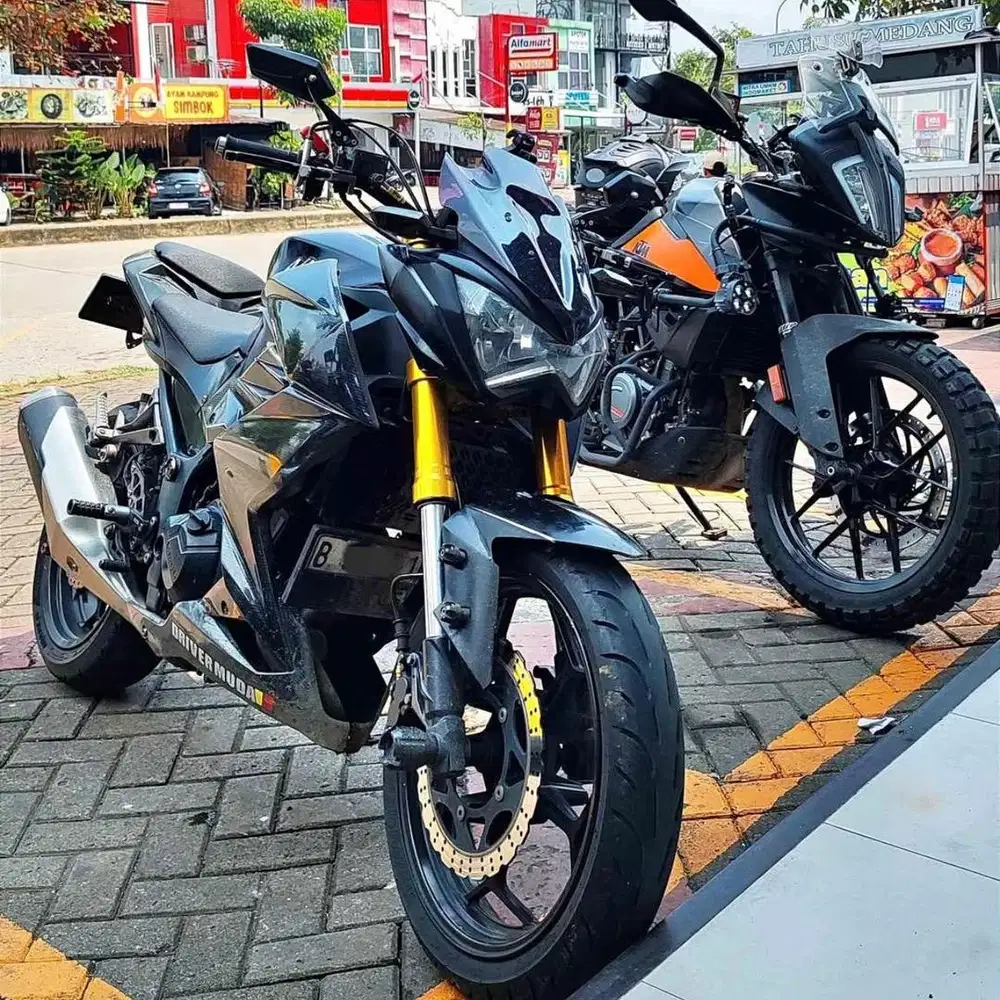 Kawasaki Z250 2013 Black Gold Bengkel Resmi Surat Lengkap