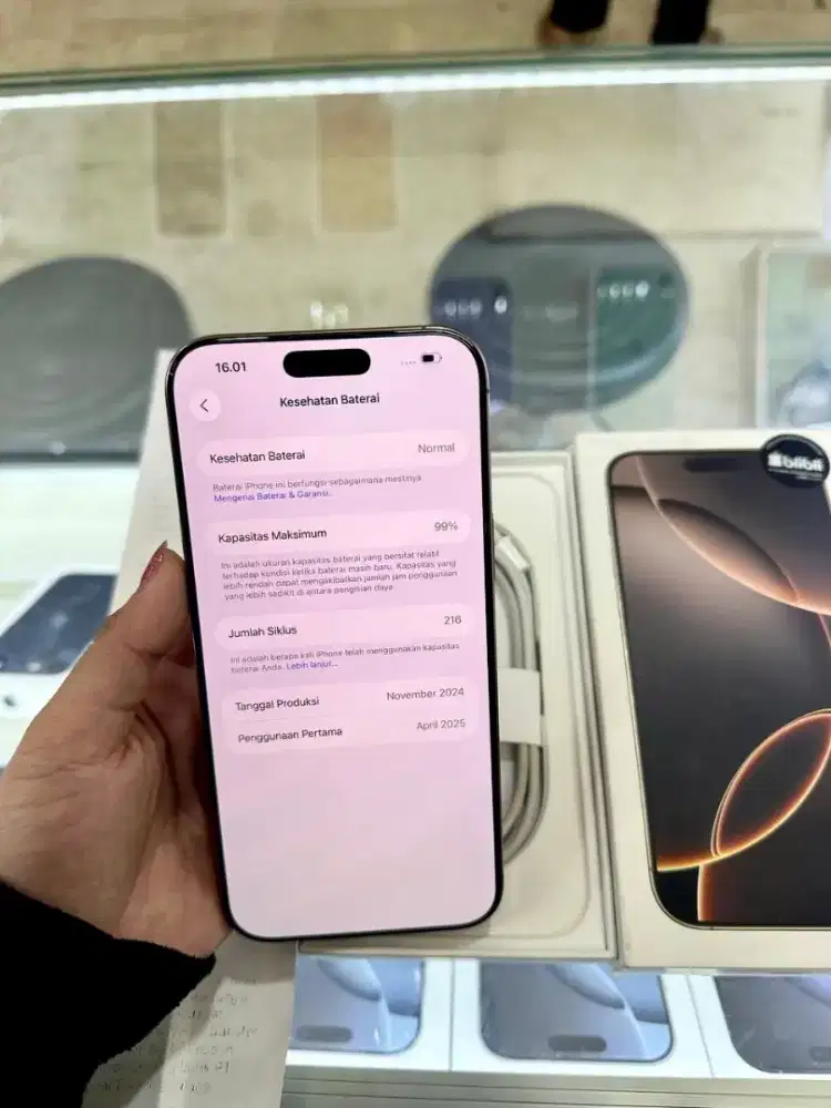 iPhone 16 Pro Max 256 GB warna Desert iBox Blibli Resmi
