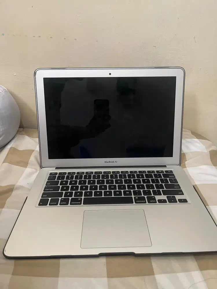 Macbook Air 13 inch 2017 i5 8GB SSD 128GB