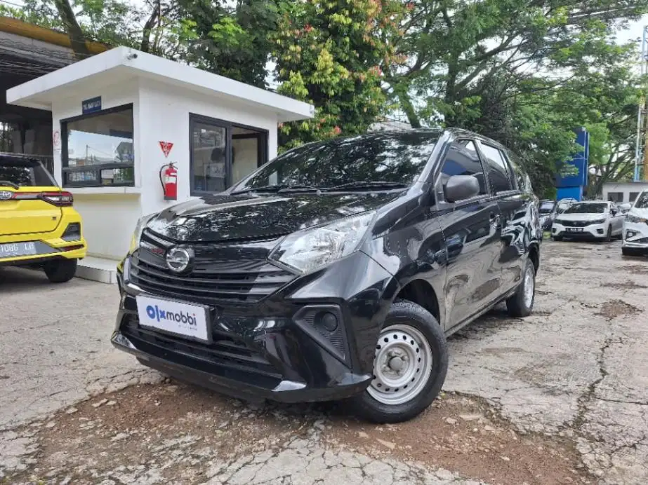Like New TDP 6JT Daihatsu Sigra 1.0 D Bensin-MT 2023 Hitam