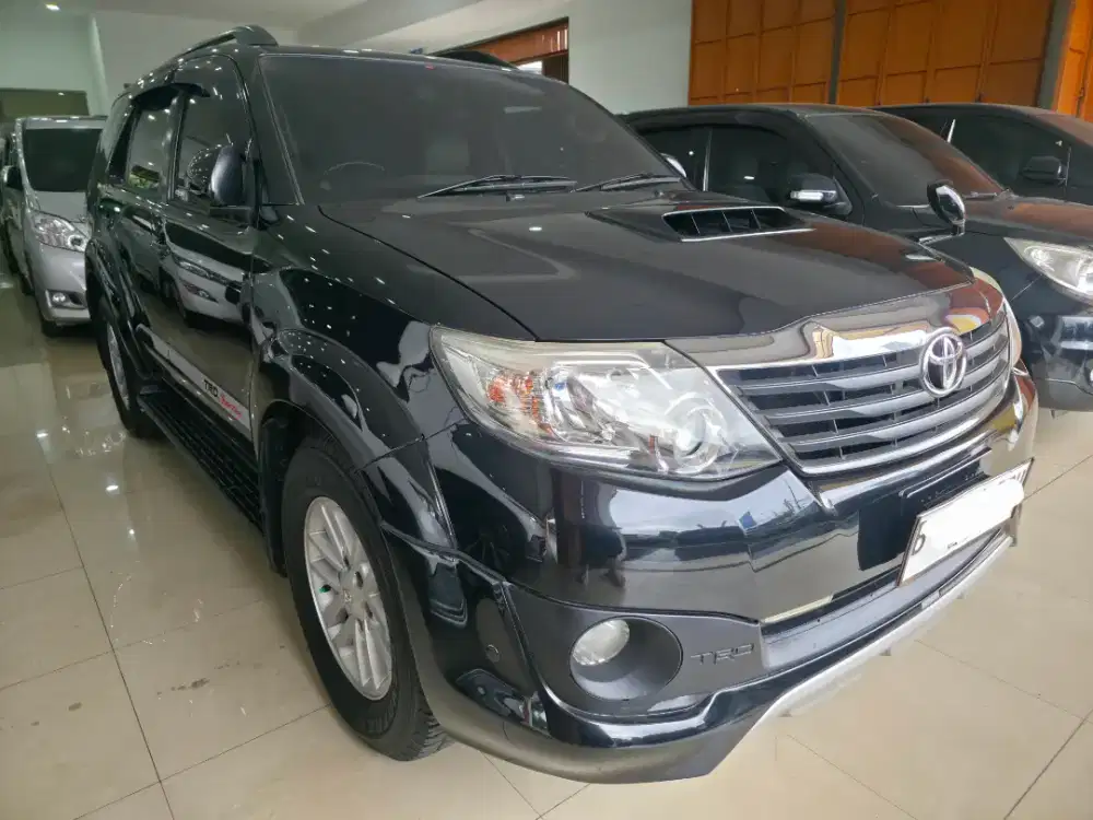 Dijual Toyota Fortuner VNT TRD 2.5 AT 2013 Diesel