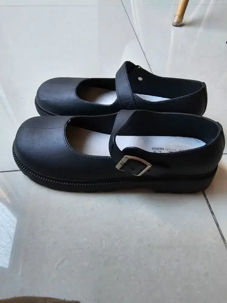 Sepatu meryjane uk 36-37