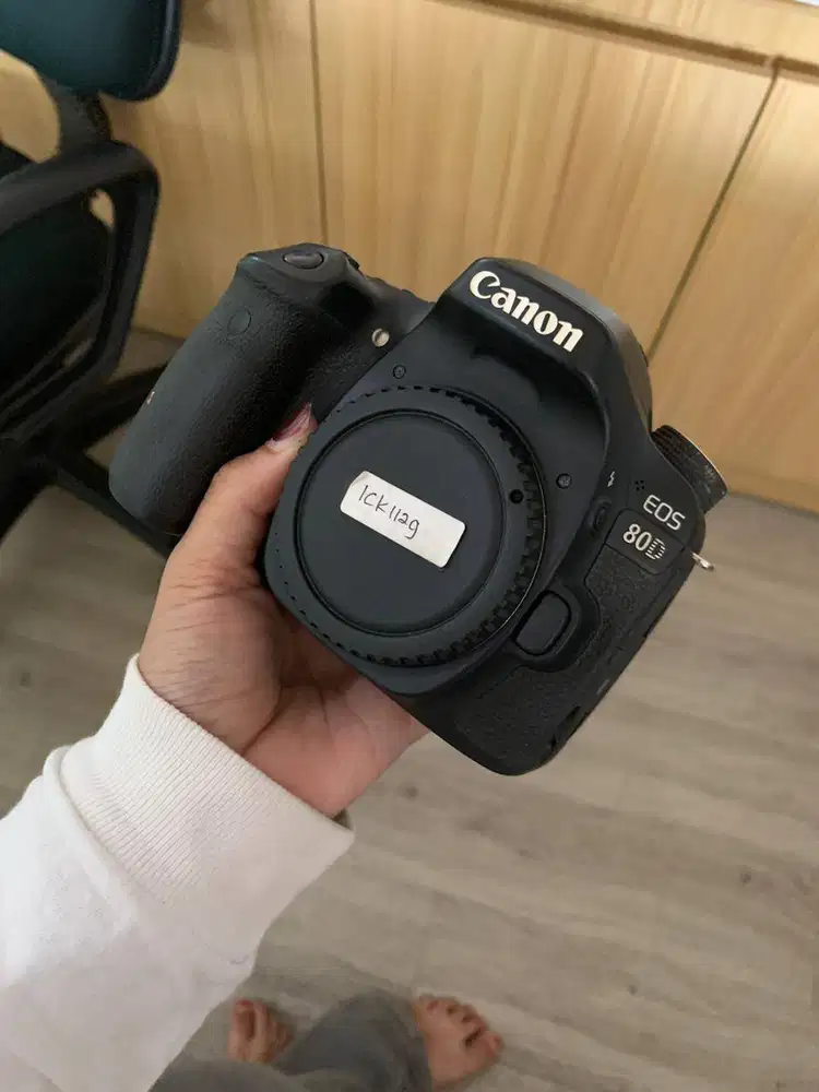 CANON 80D BODY ONLY NO VIGNET ICK 1129
