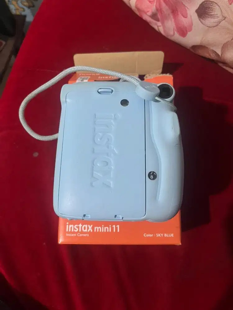 Fujifilm Instax mini 11 camera