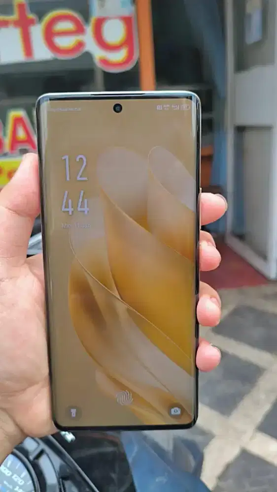 TT BT Infinix Zero 30 4G 8/256 Curved