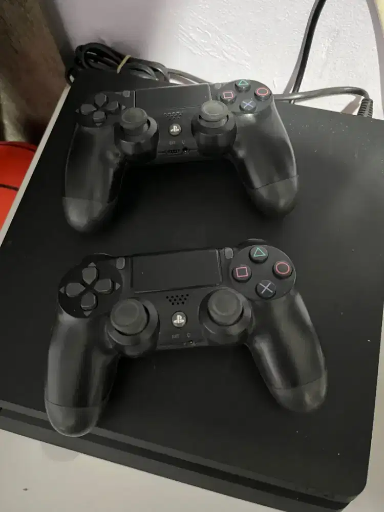 PS 4 SLIM 1TB ( 2 STICK ) SECOND