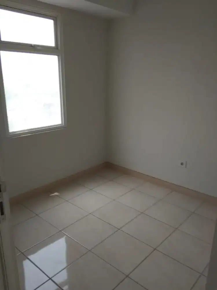 Dijual apartemen springlike Sumarecon Bekasi ( Ade)