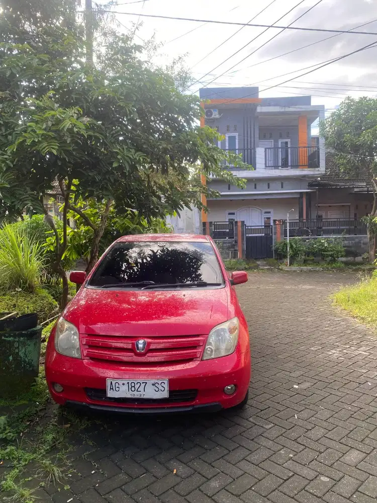 toyota ist - jual cepat - th 2004,1300 cc, matik