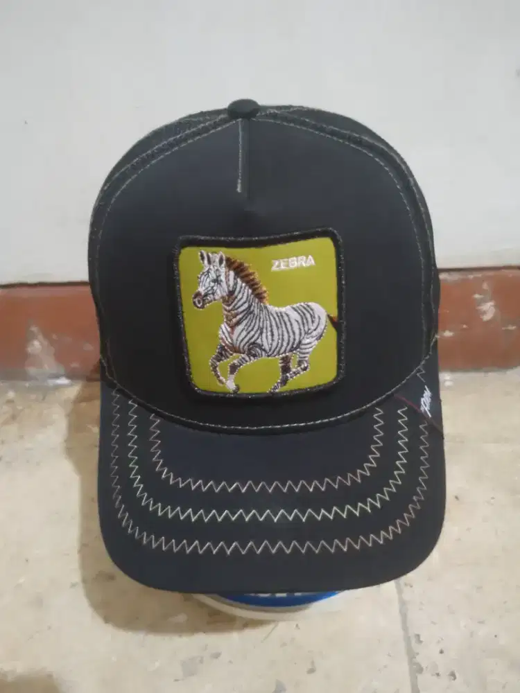 Topi Gorinbros zebra second bekas