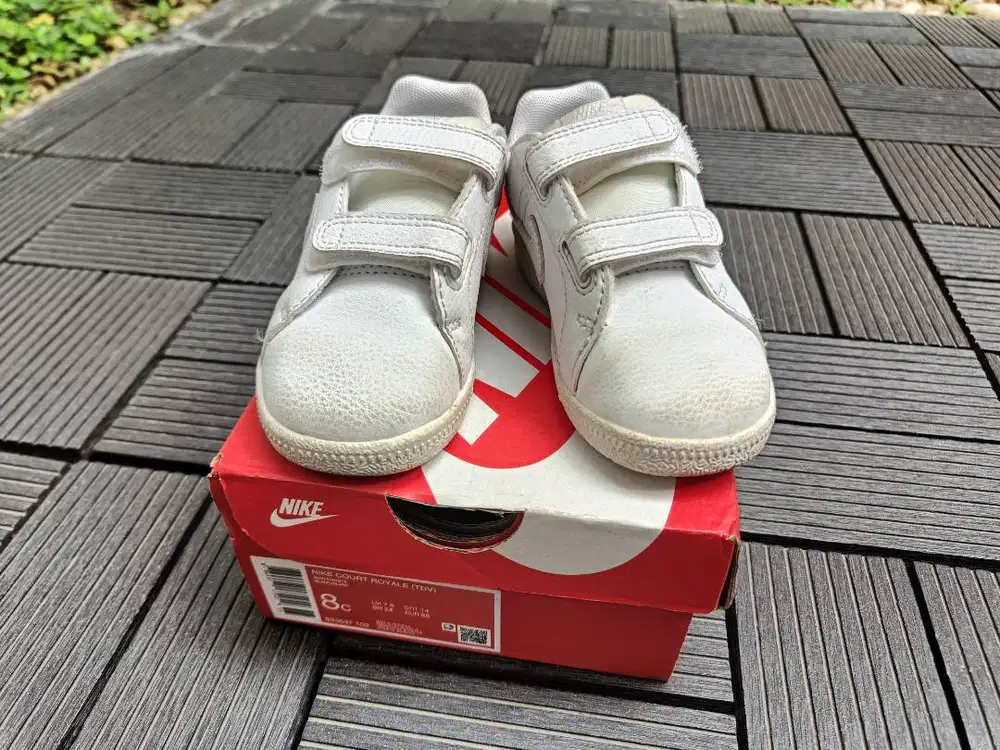 Sepatu casual anak size 8 untuk usia 2 tahun kasual nike good kondisi