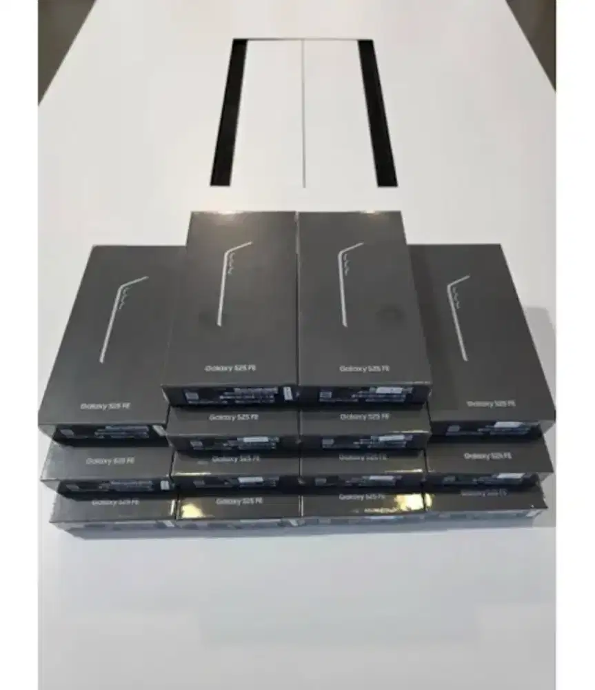 Samsung S25FE 8/256 Jett black, white Resmi SEIN 12 BULAN