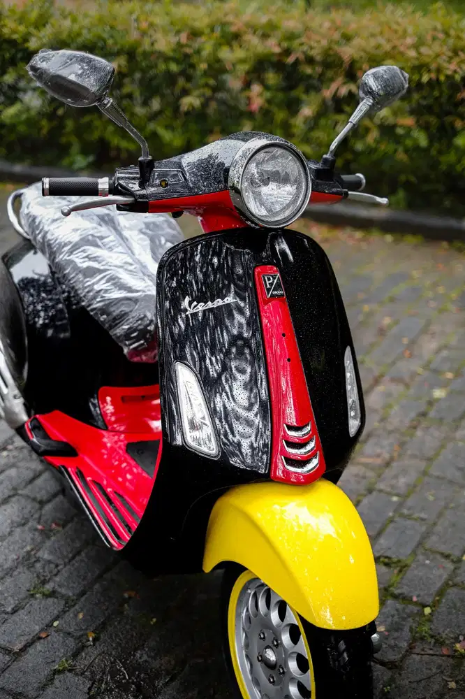 Vespa Primavera LOOK LIKE MICKEY