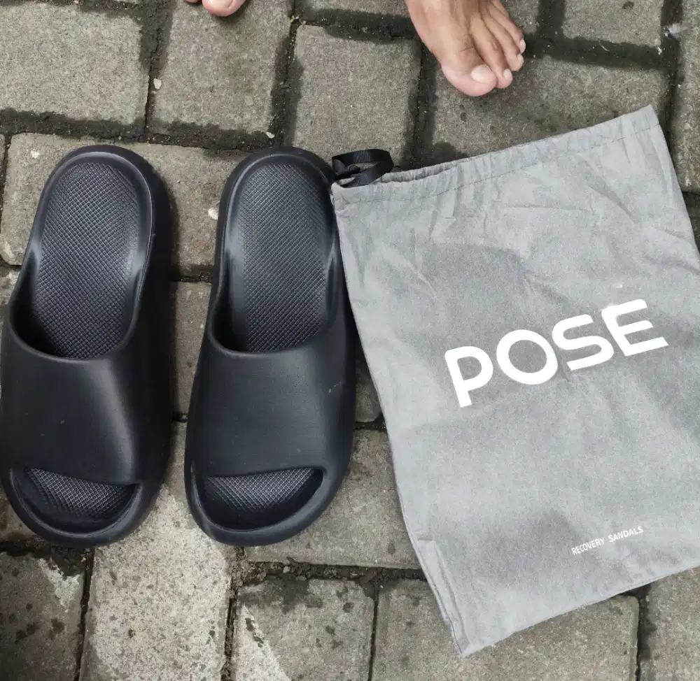 Sandal Pose Original