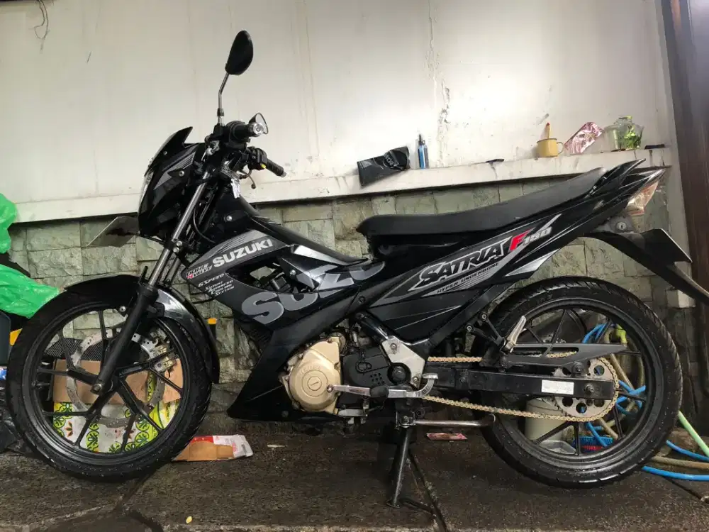 Satria fu150 scd3 euro 2015 hitam ori