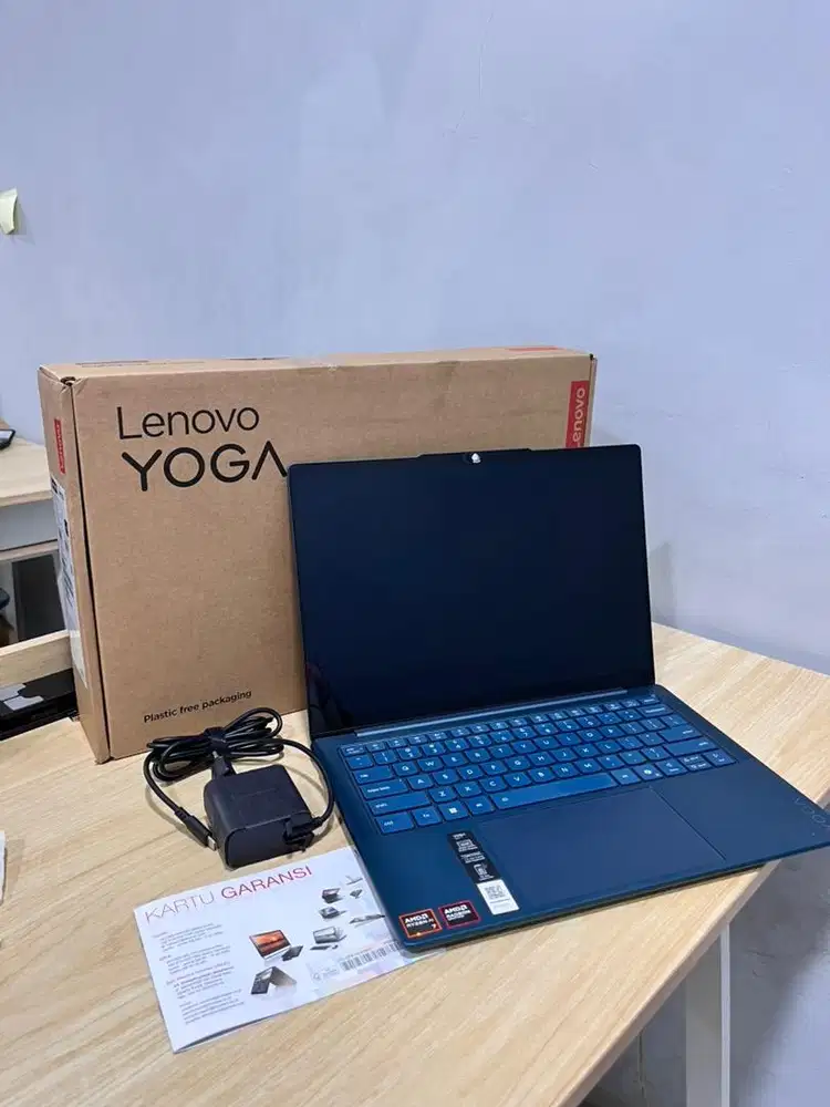Lenovo Yoga Slim 7 14AKP10