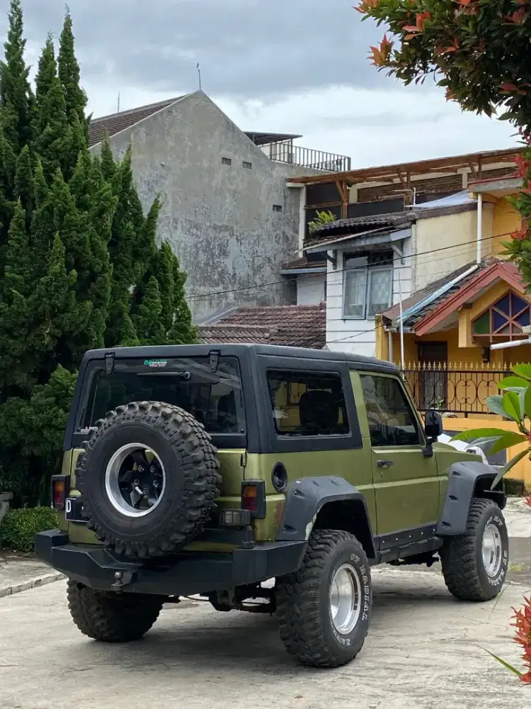 Dijual : Daihatsu Taft Rocky 4x4 Diesel 1994 (Rubicorn Style) Plat D