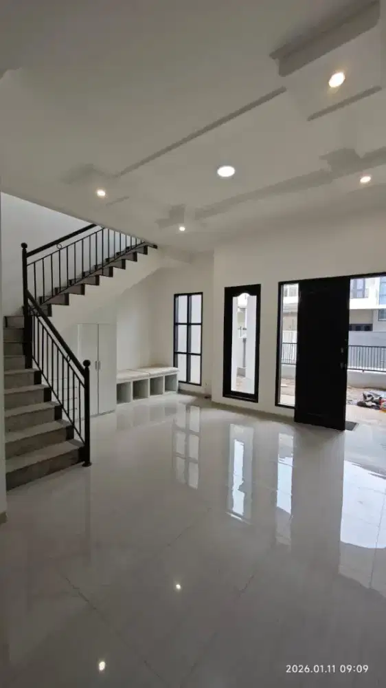 TERMURAH MINIMALIS 2 LANTAI STRATEGIS CITRALAND DEKAT TOL WIYUNG UNESA