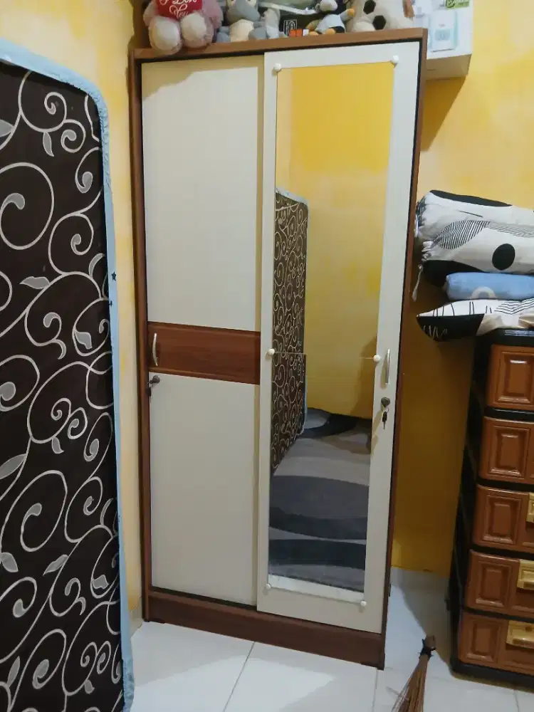 DIJUAL LEMARI KAYU, PINTU GESER