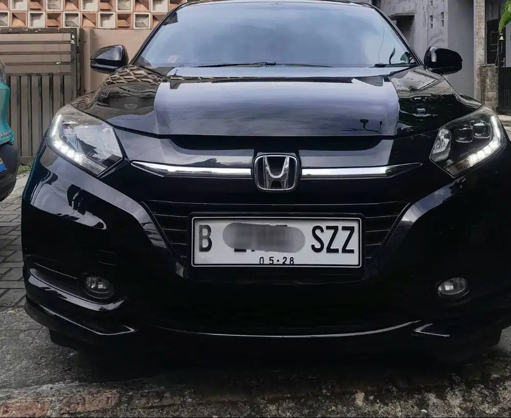 Honda HR-V ( Istimewa) Hitam 2018 1 8  A/T Prestige Sunroof