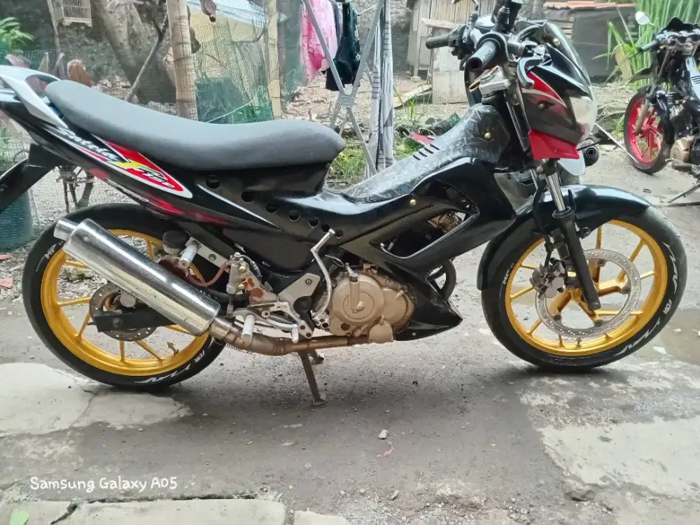 Suzuki satria f150