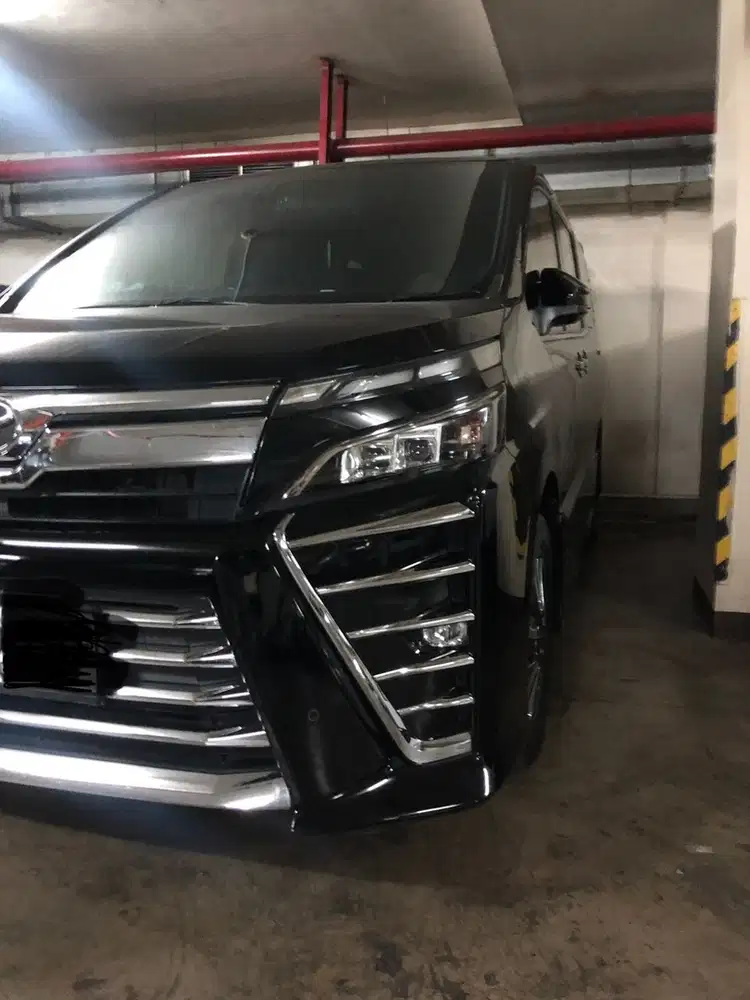 Mobil Toyota Voxy 2019 Bensin mobil dijual mobil