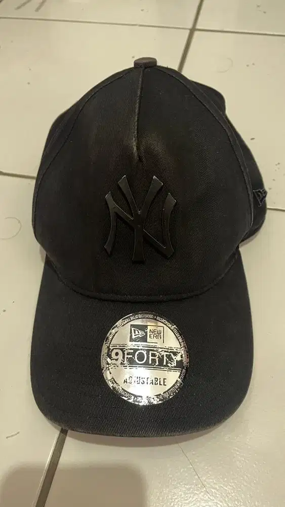topi new era original