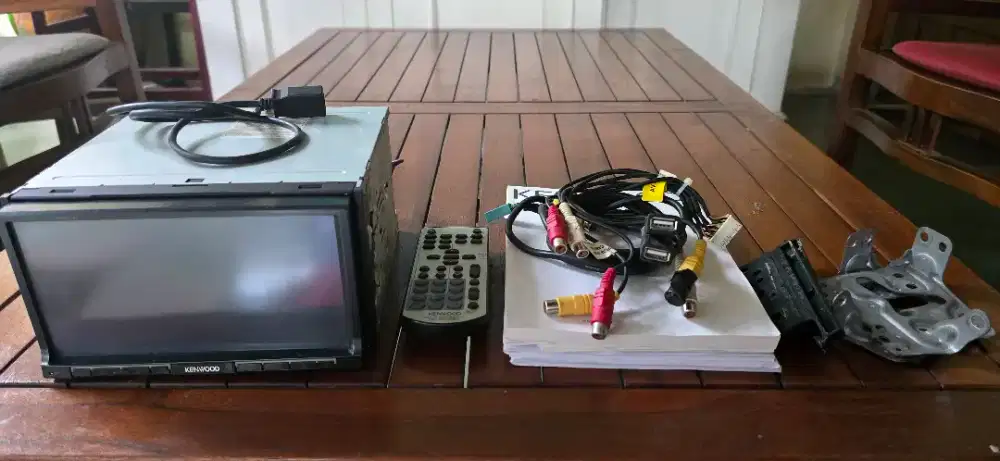 Head Unit Mobil merk KENWOOD