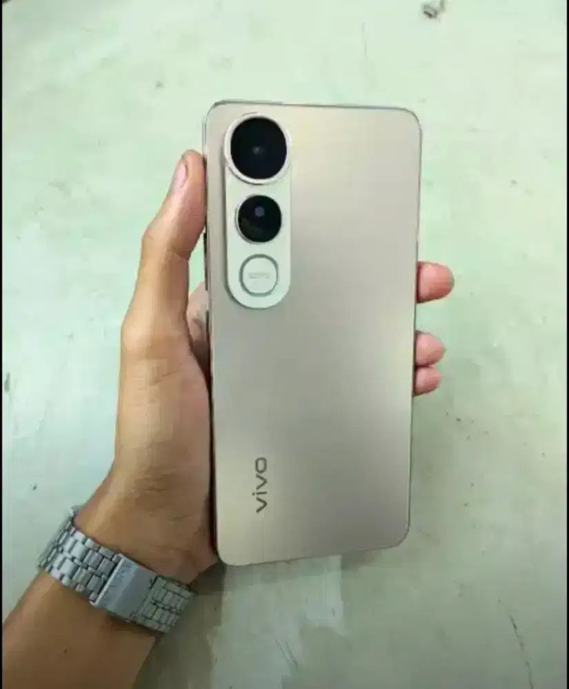 Dijual vivo v 50 lite ram 8