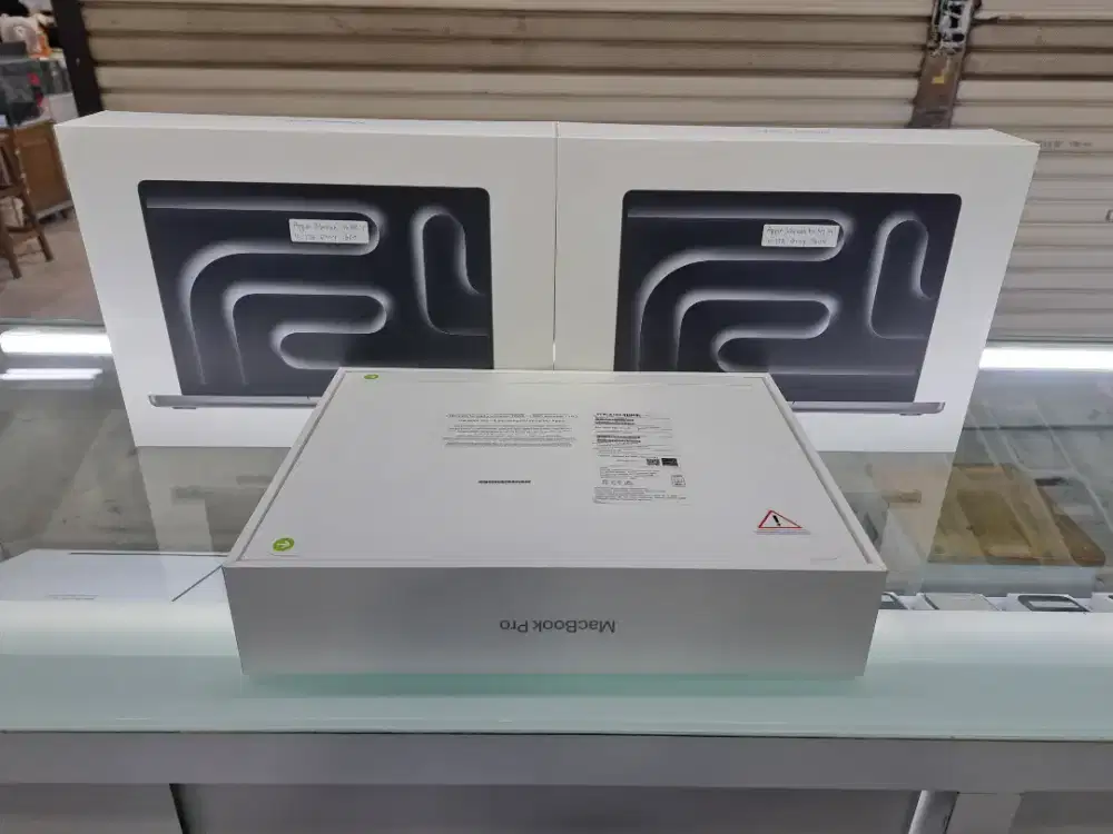 Macook Pro M3 14 Inch 16/1TB SSD Space Gray New Belum Aktif Resmi IBOX