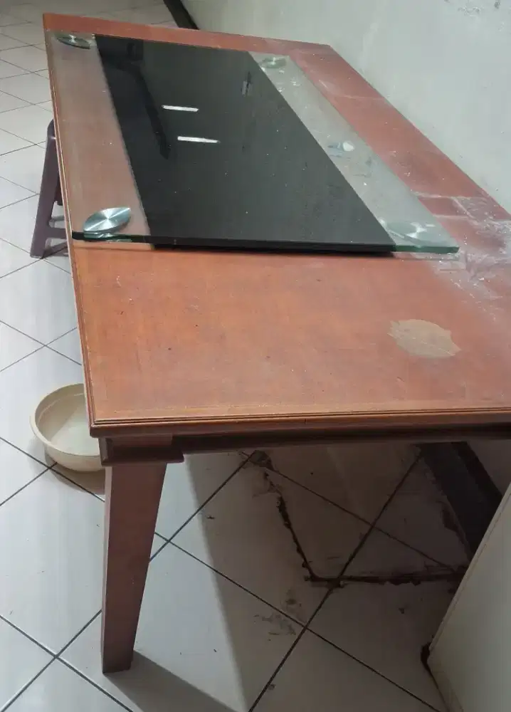 Meja makan/kerja besar