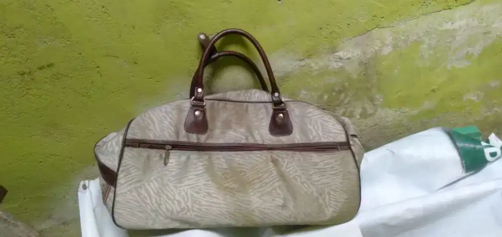 Di jual ori dan asli buruan  yg butuh dan minat kayak baru  wa,hp