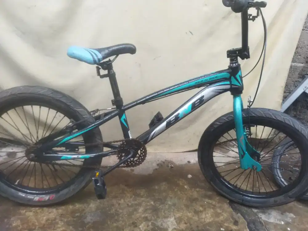 Sepeda BMX ban jumbo 20inch