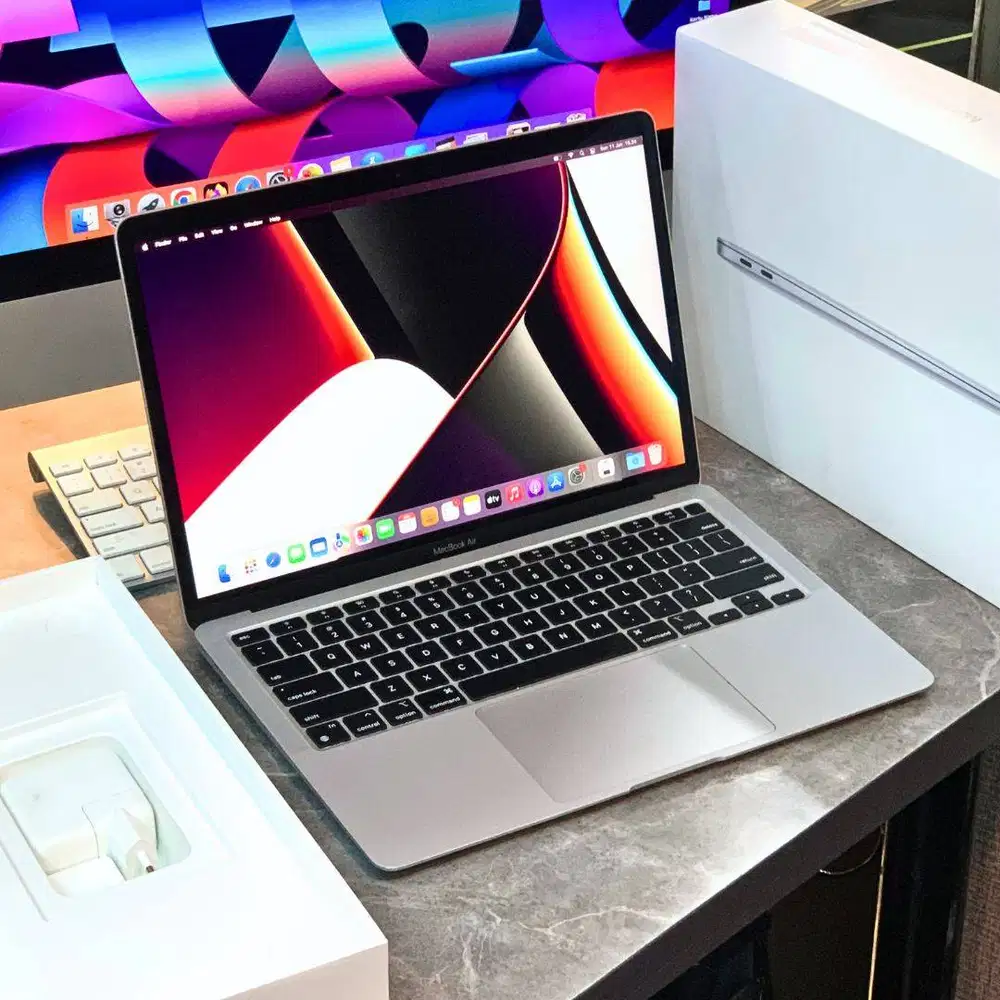 EX IBOX MACBOOK AIR M1 8GB/256GB BH 91%