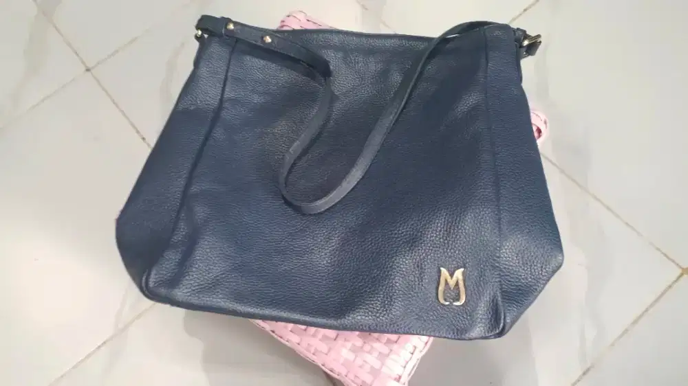 Tas M original kulit (dark blue/biru tua)