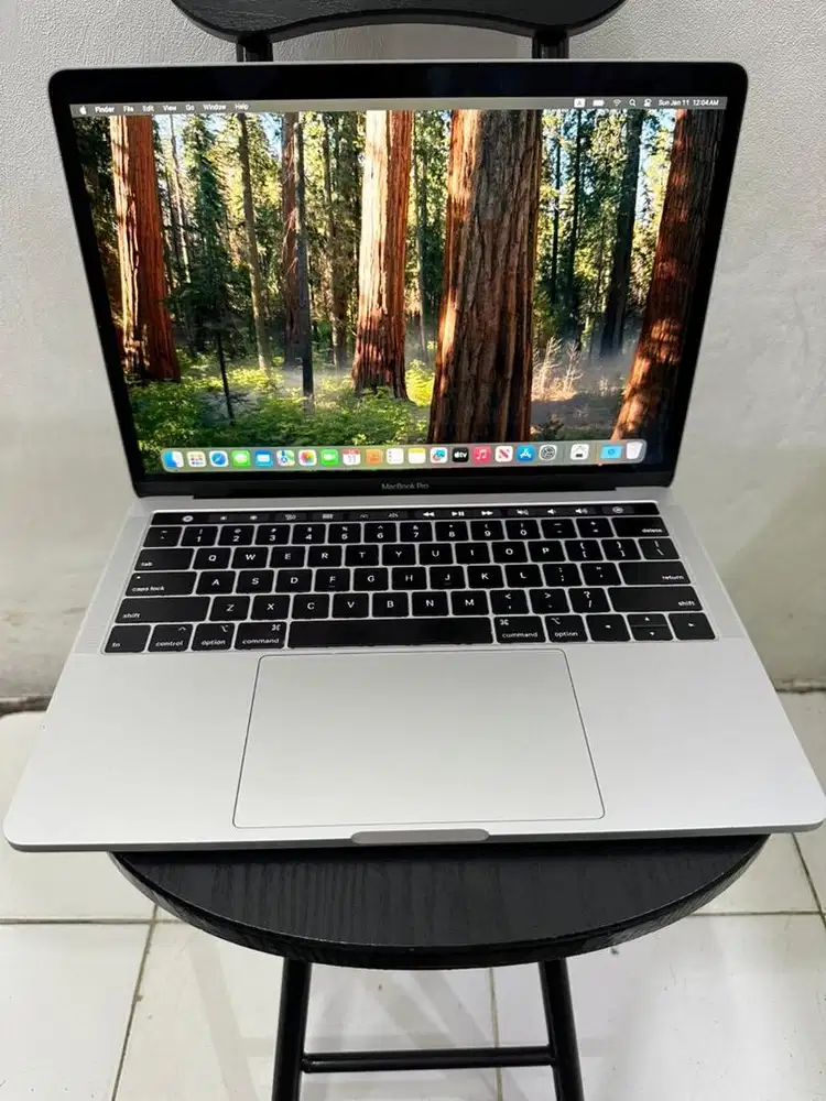 macbook pro 2019 touchbar