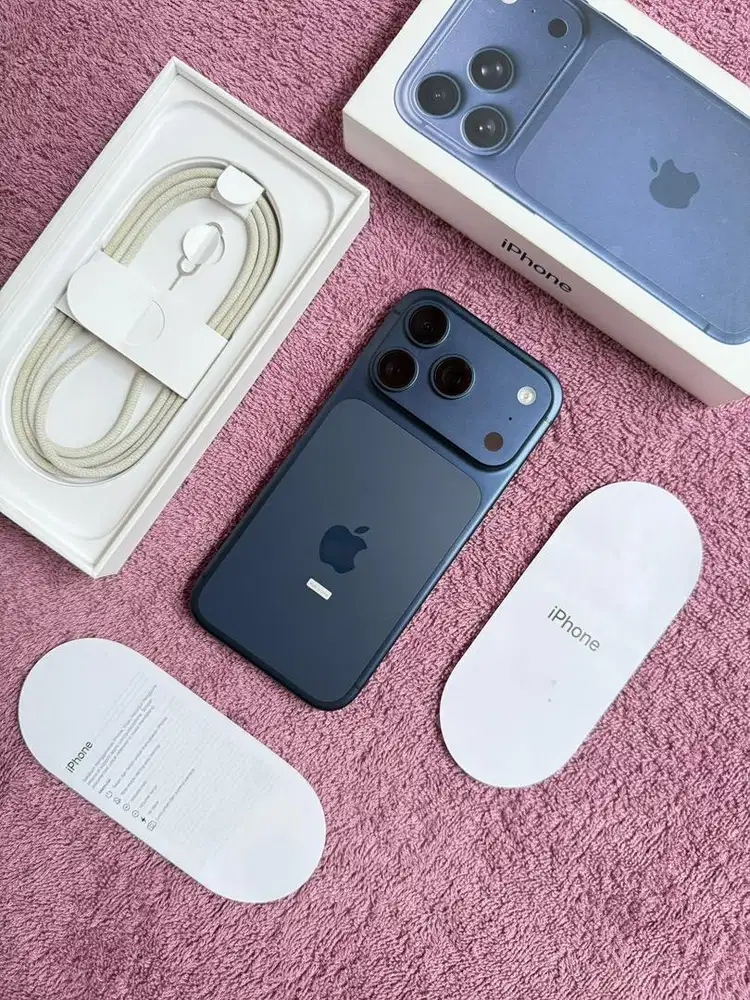 iPhone 17 Pro 256Gb Blue iBox